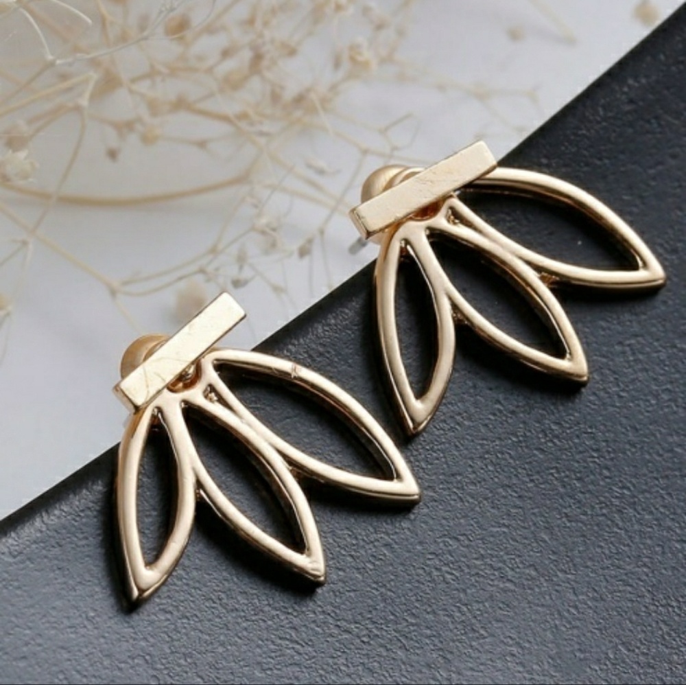 Cute Gold Lotus Bar Flower Earrings ear ring - Picture 2 of 4